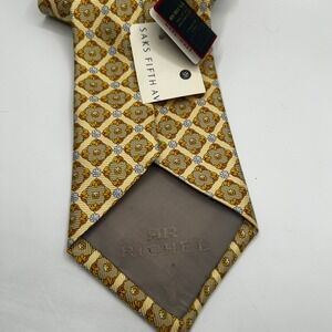 Richel Mens Silk Tie Gold Tan Geometric Medallion Saks Fifth Avenue Spain NEW